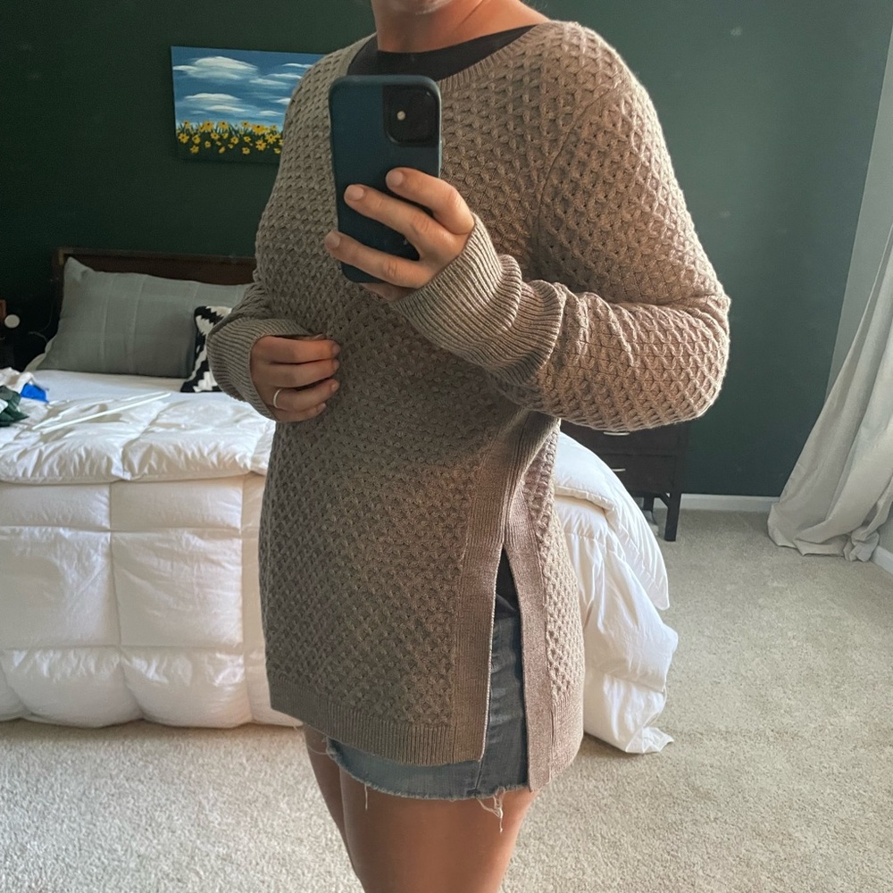 Athleta sz M CYA Merino wool blend sweater